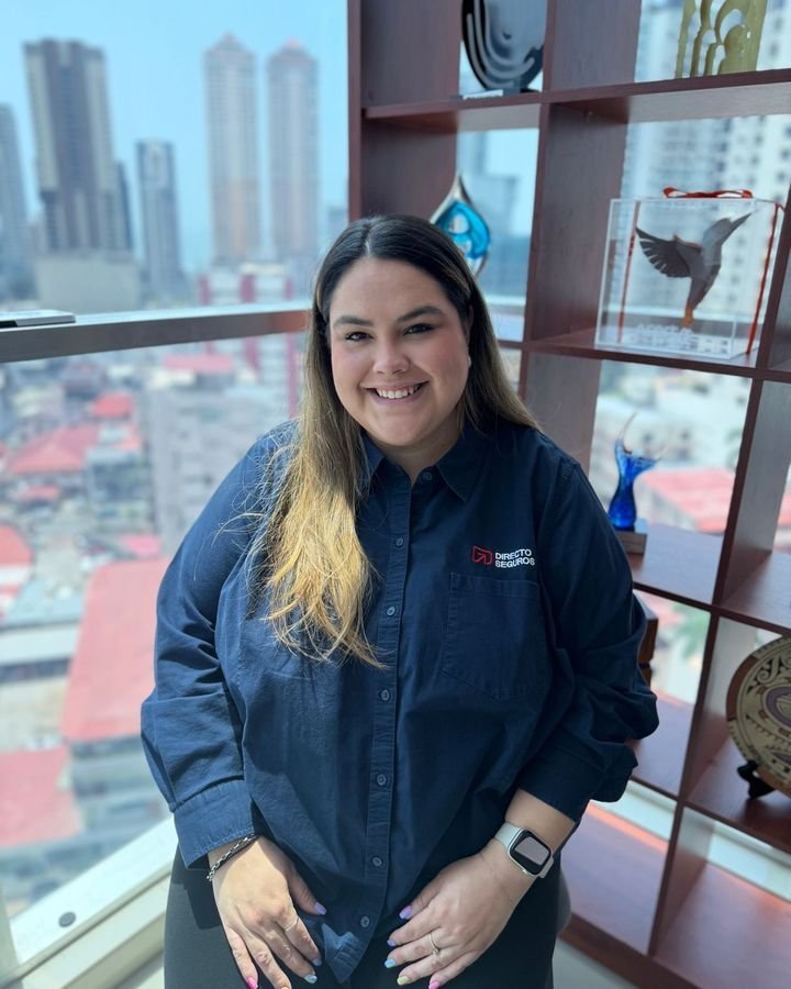 Rebecca Isabel Barreiro Sánchez, Oficial de Operaciones de Seguros