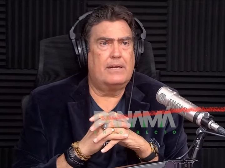 Jorge Barreiro en la cabina de El ABC de Seguros