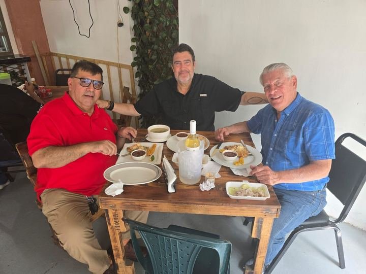 Almuerzo en El Gato Negro