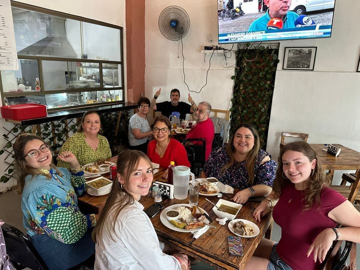 Almuerzo en El Gato Negro